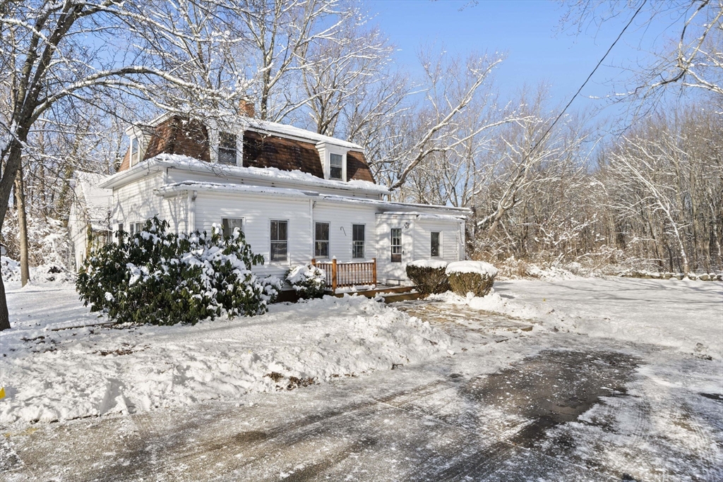 535 Webster Street Hanover, MA 02339 - Photo 2 of 15