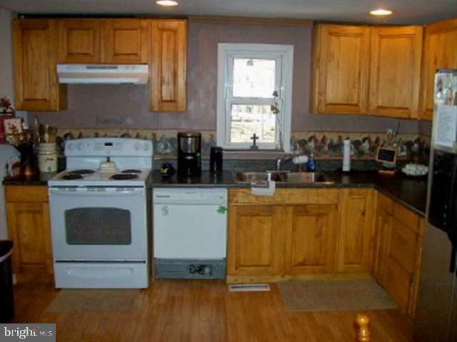 385 Cloverleaf Road York, PA 17406 - Photo 8 of 19