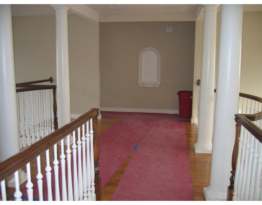 32 Ironwood Road Hudson, NH 03051 - Photo 23 of 28