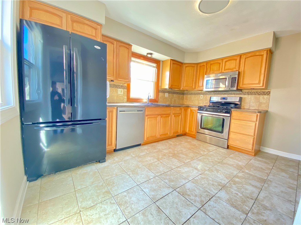 3105 Hearthstone Road Parma, OH 44134 - Photo 9 of 29 Gallery Image 9