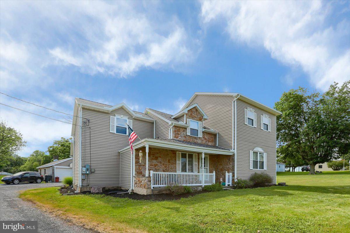 10 Garloff Road Myerstown, PA 17067 - Photo 2 of 27 Gallery Image 2