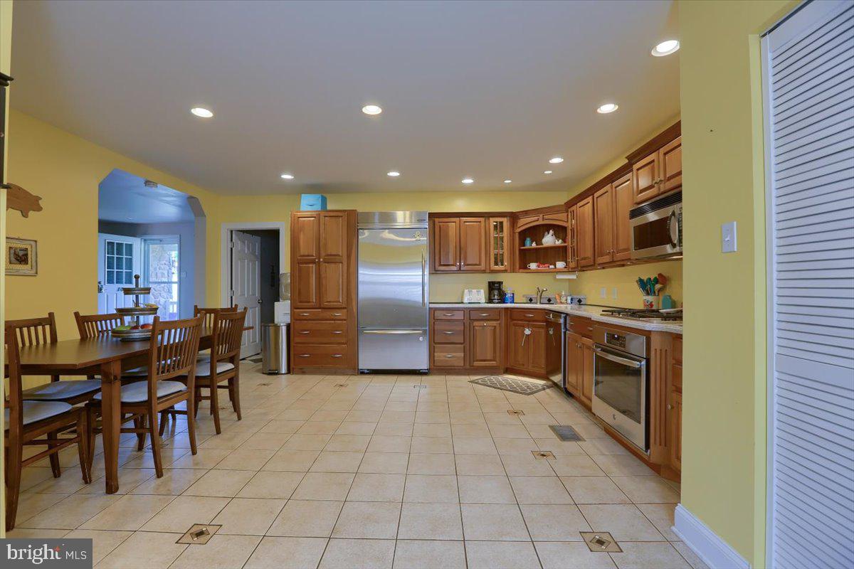 10 Garloff Road Myerstown, PA 17067 - Photo 8 of 27 Gallery Image 8
