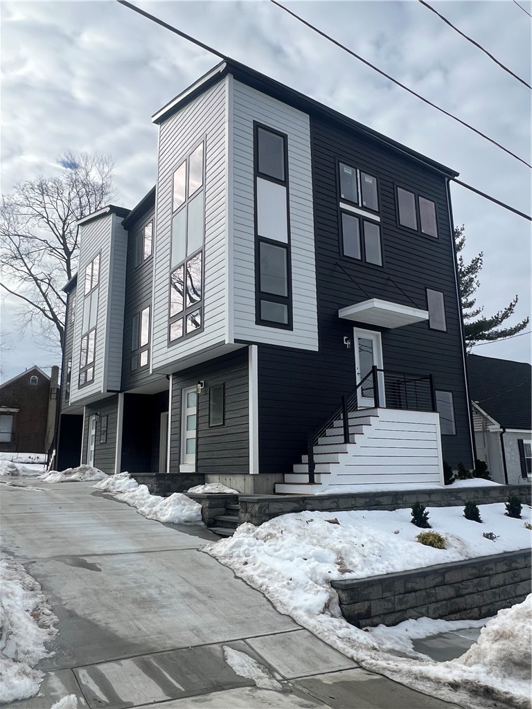 152 Colonial Road, Unit 152 Providence, RI 02906 - Photo 2 of 37