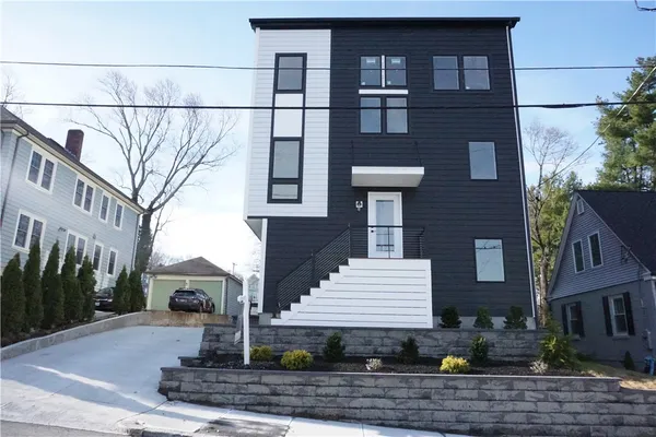 $829,000 | 152 Colonial Road, Unit 152, Providence, RI 02906