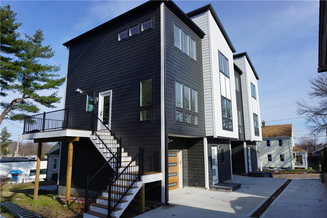 152 Colonial Road, Unit 152 Providence, RI 02906 - Photo 4 of 37