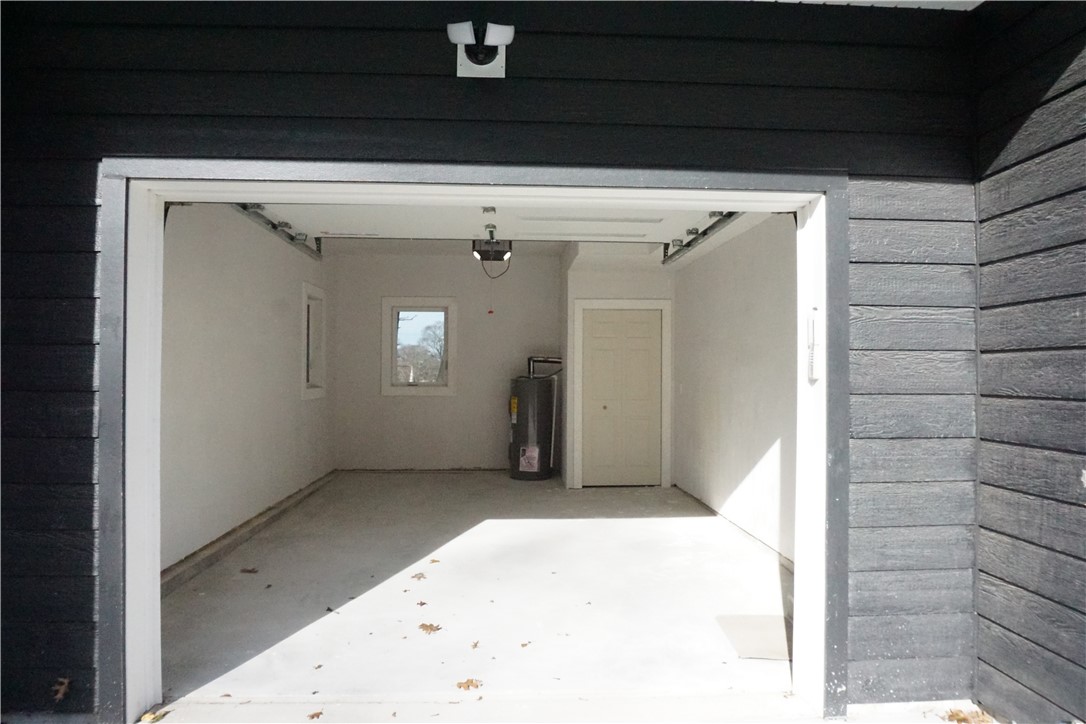 152 Colonial Road, Unit 152 Providence, RI 02906 - Photo 6 of 37