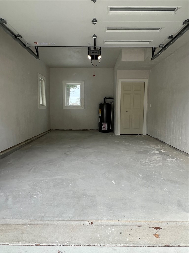 152 Colonial Road, Unit 152 Providence, RI 02906 - Photo 6 of 37