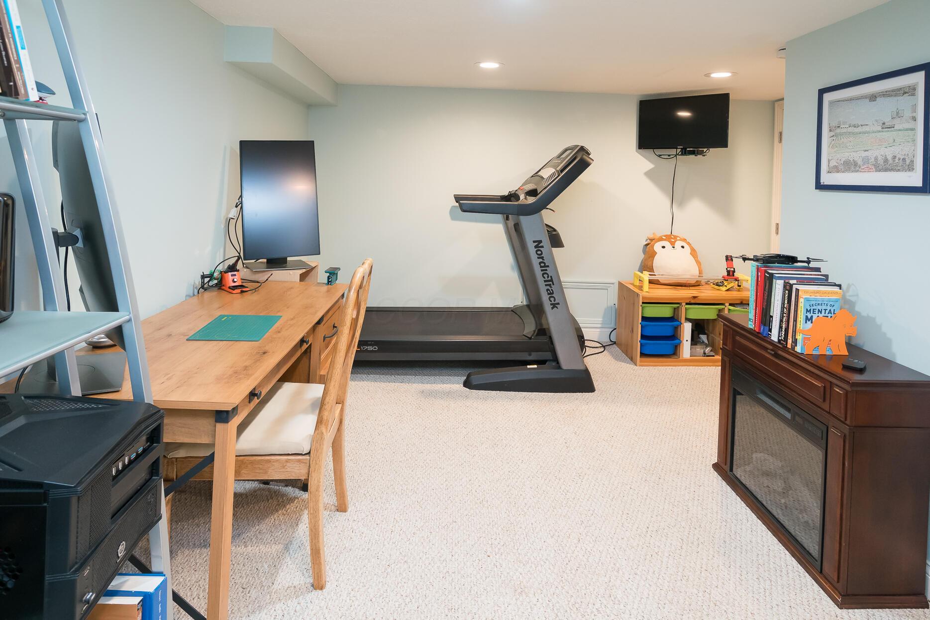 459 Tibet Road Columbus, OH 43202 - Photo 32 of 42 Exercise space