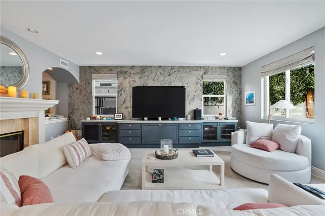 $18,000 | 1530 Eighth Street, Manhattan Beach, CA 90266