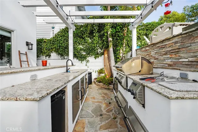 $18,000 | 1530 Eighth Street, Manhattan Beach, CA 90266