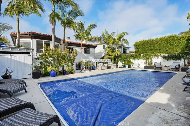 $18,000 | 1530 Eighth Street, Manhattan Beach, CA 90266