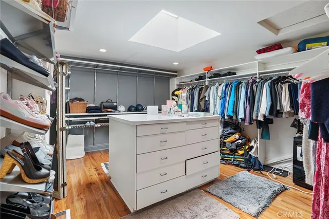 $18,000 | 1530 Eighth Street, Manhattan Beach, CA 90266