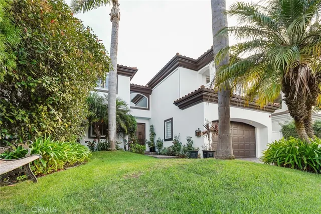 $18,000 | 1530 Eighth Street, Manhattan Beach, CA 90266