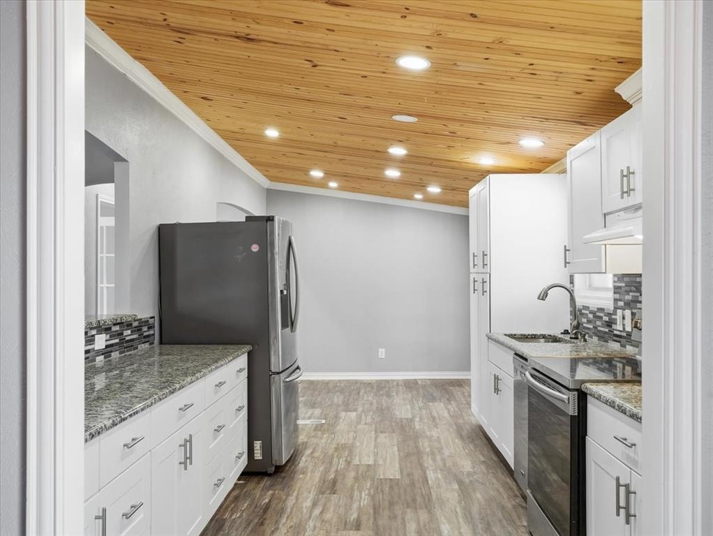 10112 Lavender Road Crowley, TX 76036 - Photo 4 of 40