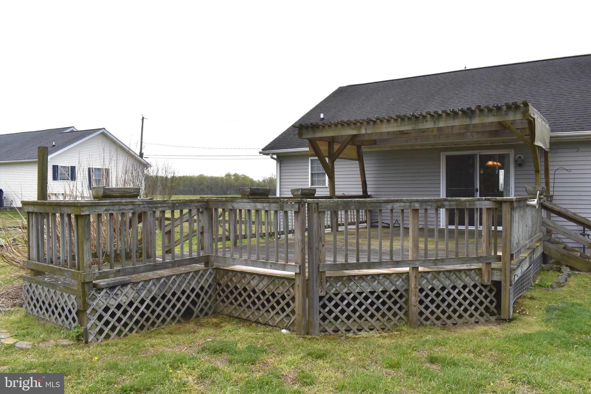 20005 Johnson Road Lincoln, DE 19960 - Photo 5 of 24 Expansive Rear Deck with Light Diffusion
