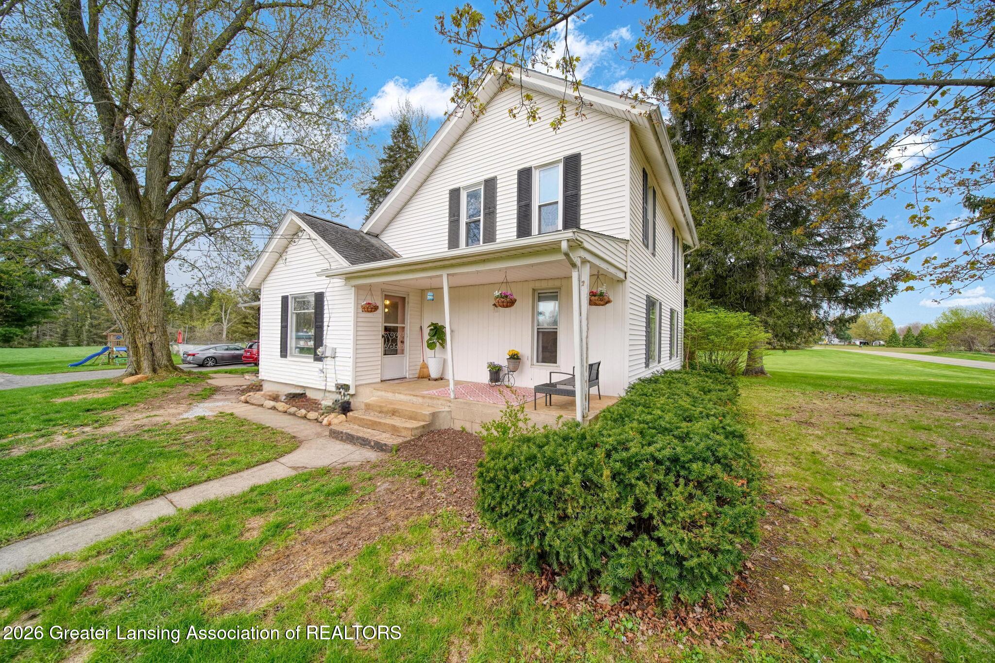 8379 Hall Road Bellevue, MI 49021 - Photo 4 of 68 3-web-or-mls-DSC08538