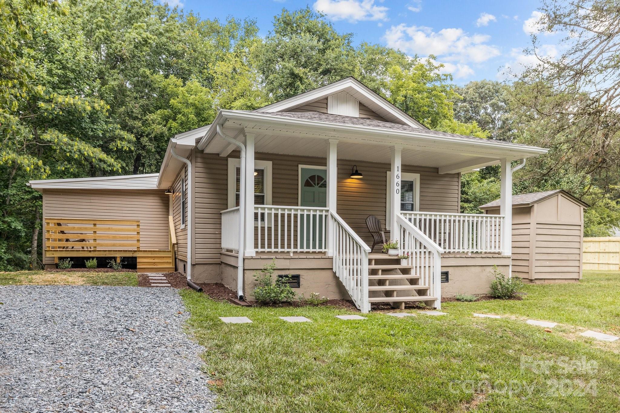 1660 Merritt Road Fort Mill, SC 29715 - Photo 2 of 33 Gallery Image 2