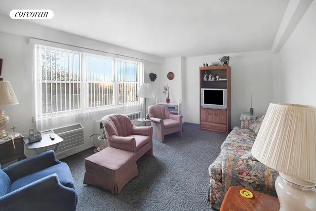 $289,000 | 2475 West 16th Street, Unit 4K | Gravesend