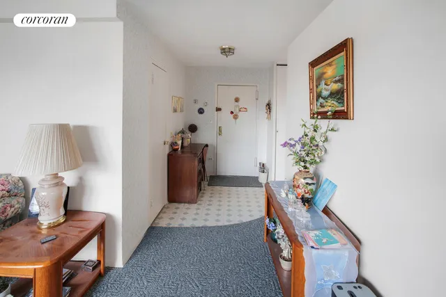 $289,000 | 2475 West 16th Street, Unit 4K | Gravesend