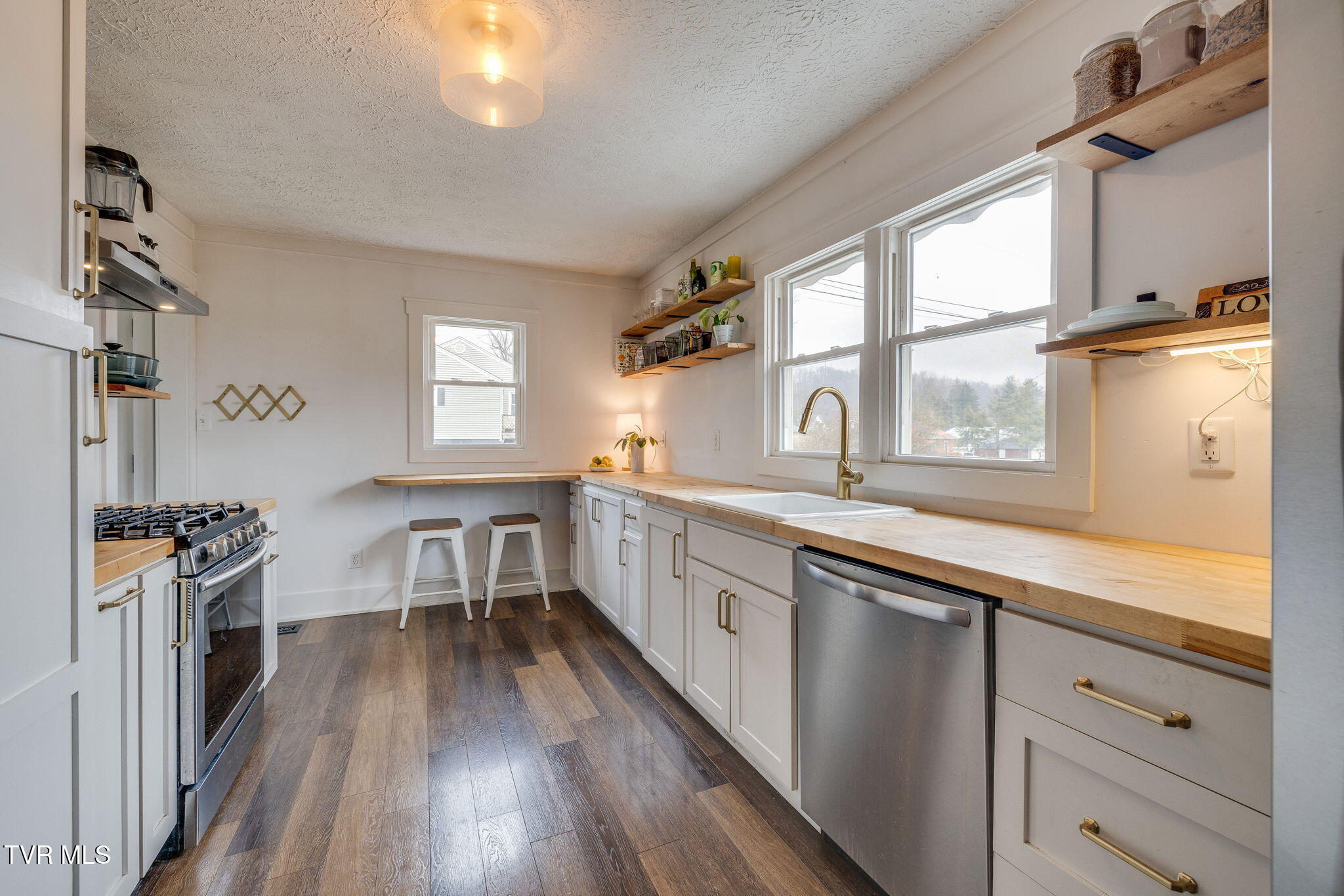 141 Cooks Valley Road Kingsport, TN 37664 - Photo 13 of 24 013