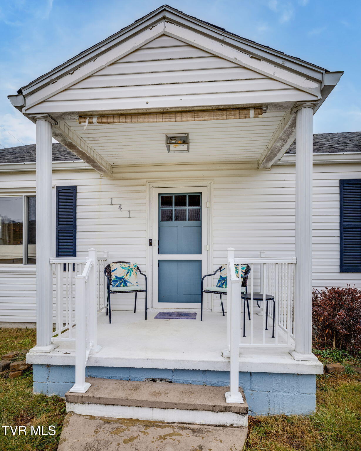 141 Cooks Valley Road Kingsport, TN 37664 - Photo 4 of 24 004