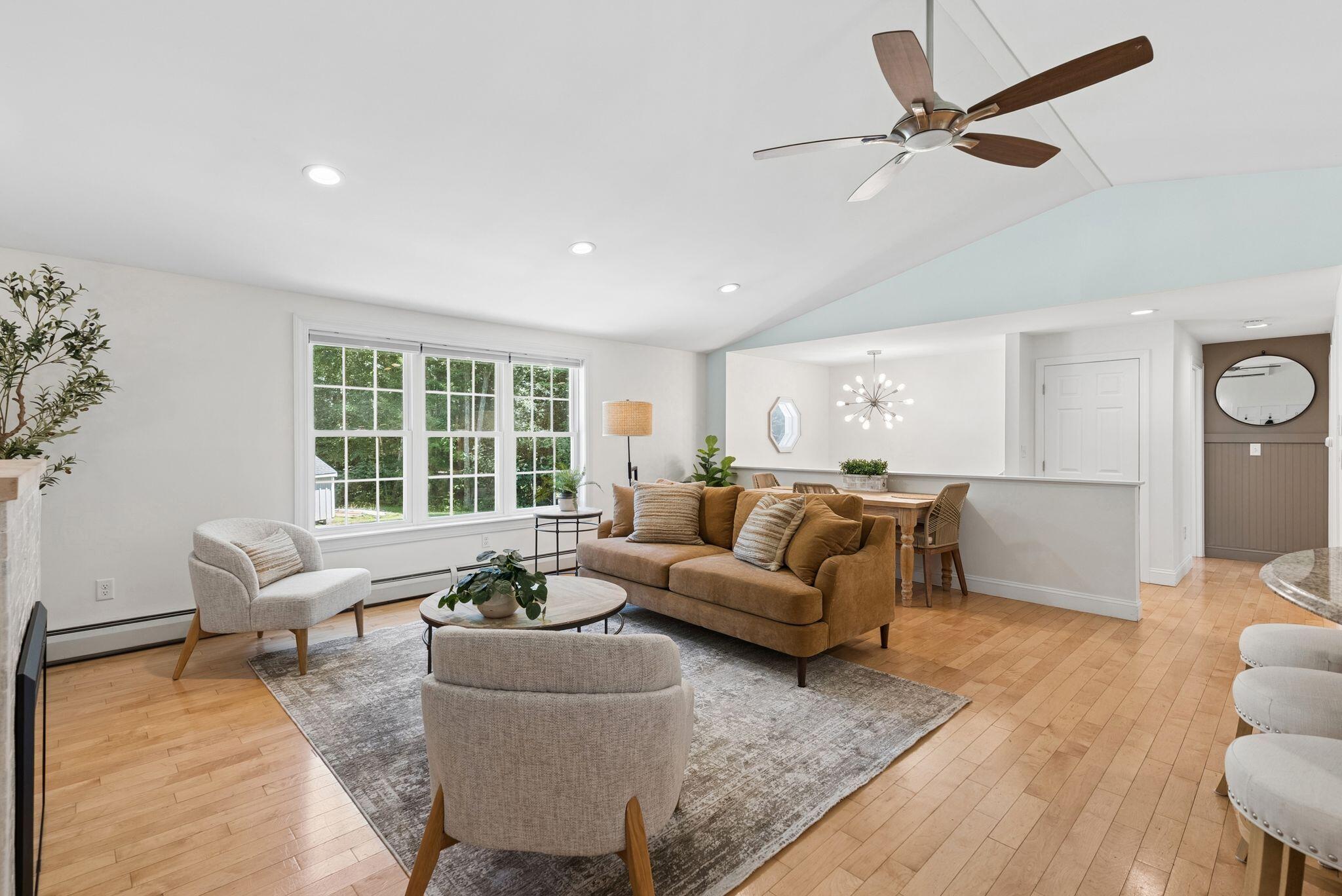 5 Davis Drive Saco, ME 04072 - Photo 16 of 57 Living Room