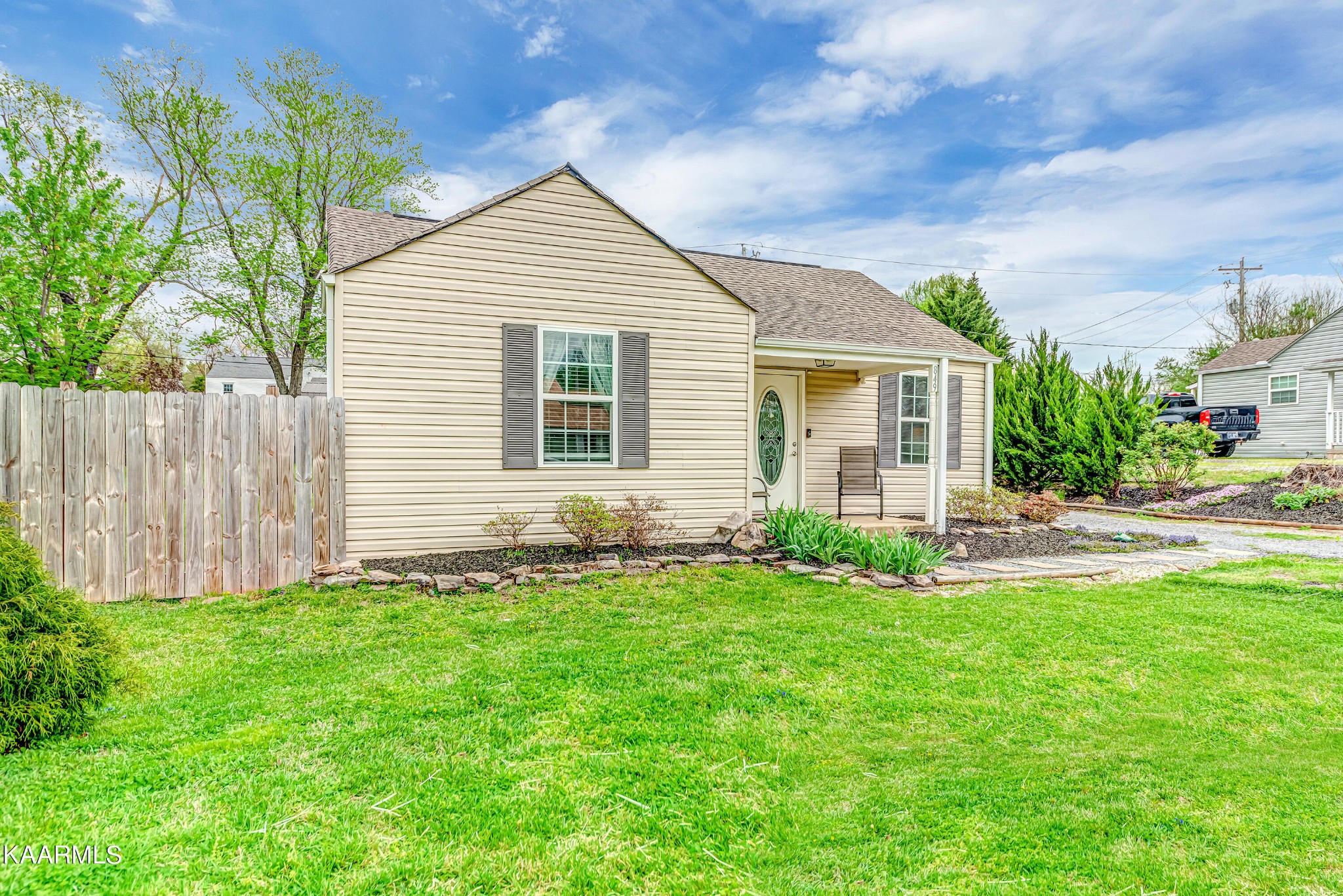 849 Brewster Road Alcoa, TN 37701 - Photo 3 of 17 Gallery Image 3