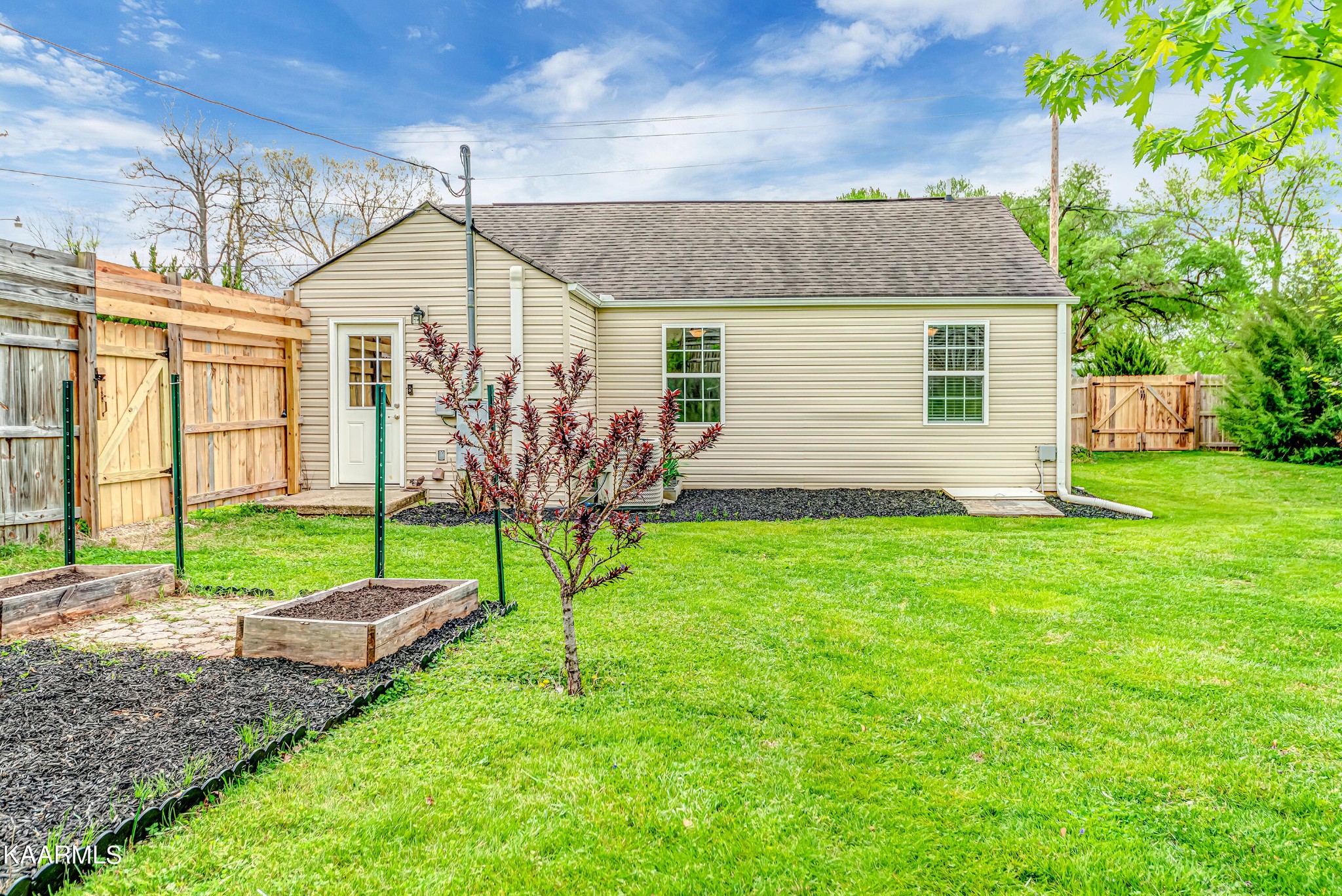 849 Brewster Road Alcoa, TN 37701 - Photo 4 of 17 Gallery Image 4