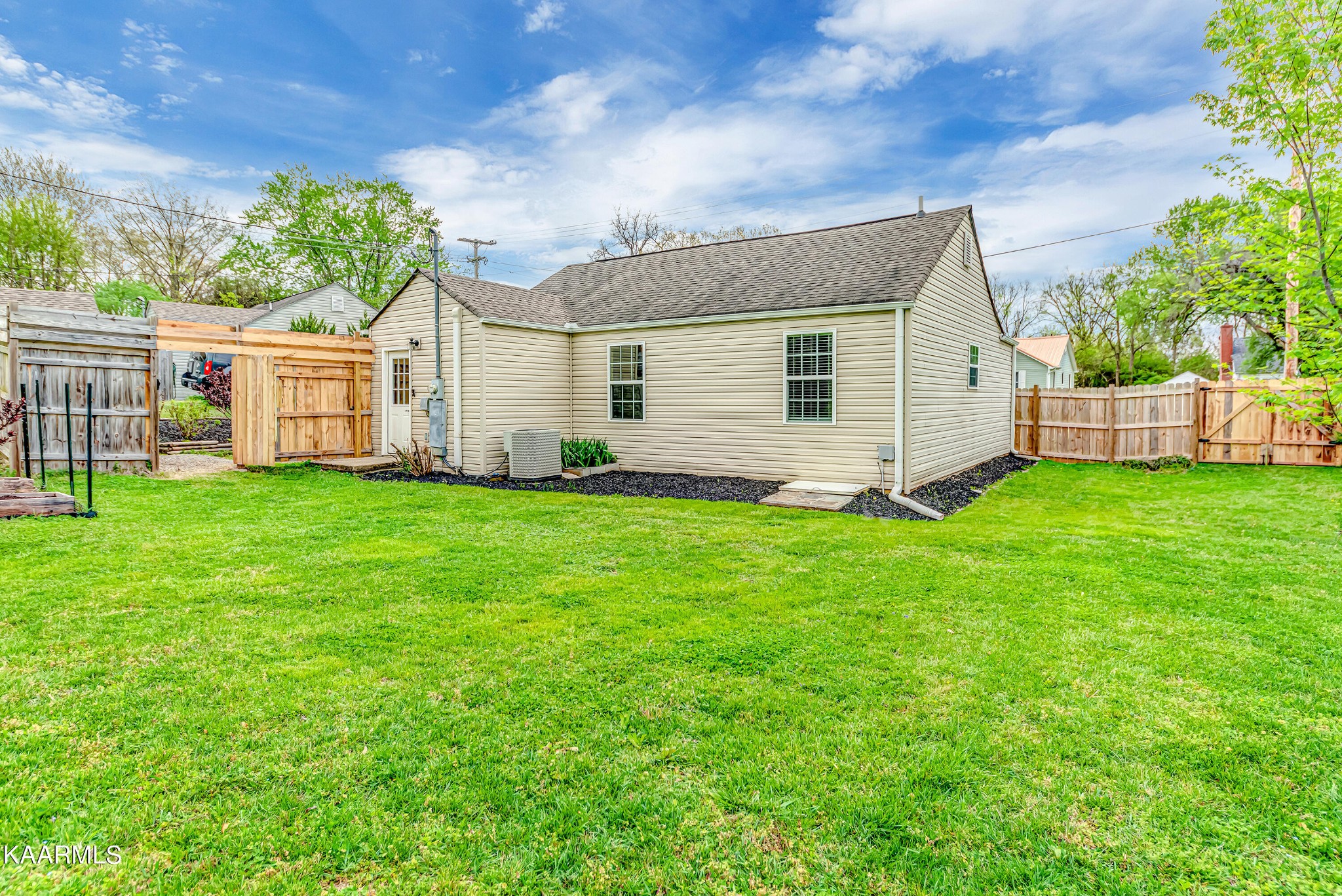 849 Brewster Road Alcoa, TN 37701 - Photo 5 of 17 Gallery Image 5