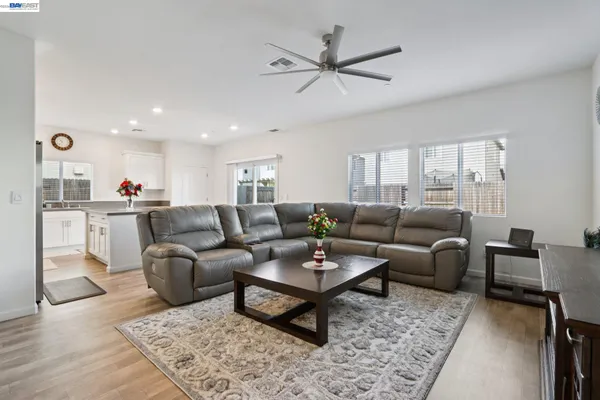 $630,000 | 1449 Dorona Lane, Manteca, CA 95336