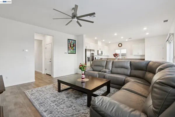 $630,000 | 1449 Dorona Lane, Manteca, CA 95336