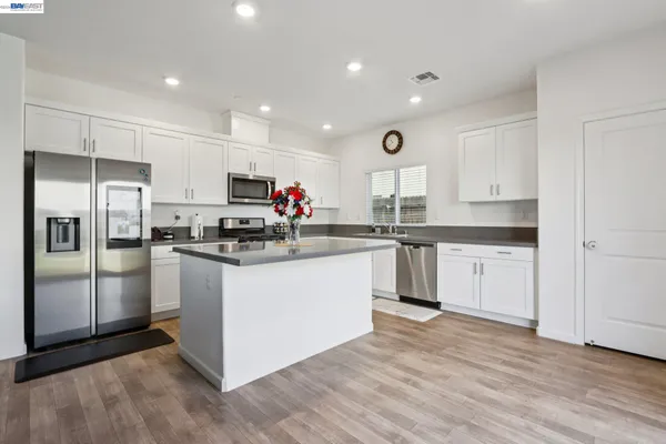 $630,000 | 1449 Dorona Lane, Manteca, CA 95336