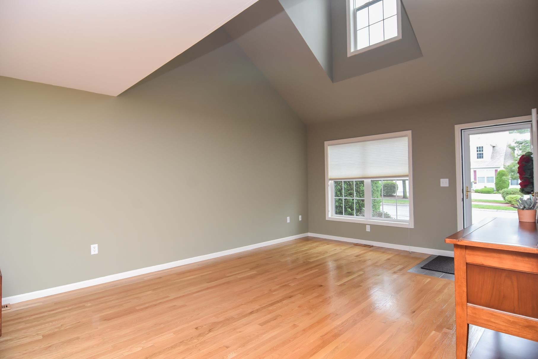 58 Brookview Road Windham, NH 03087 - Photo 4 of 29