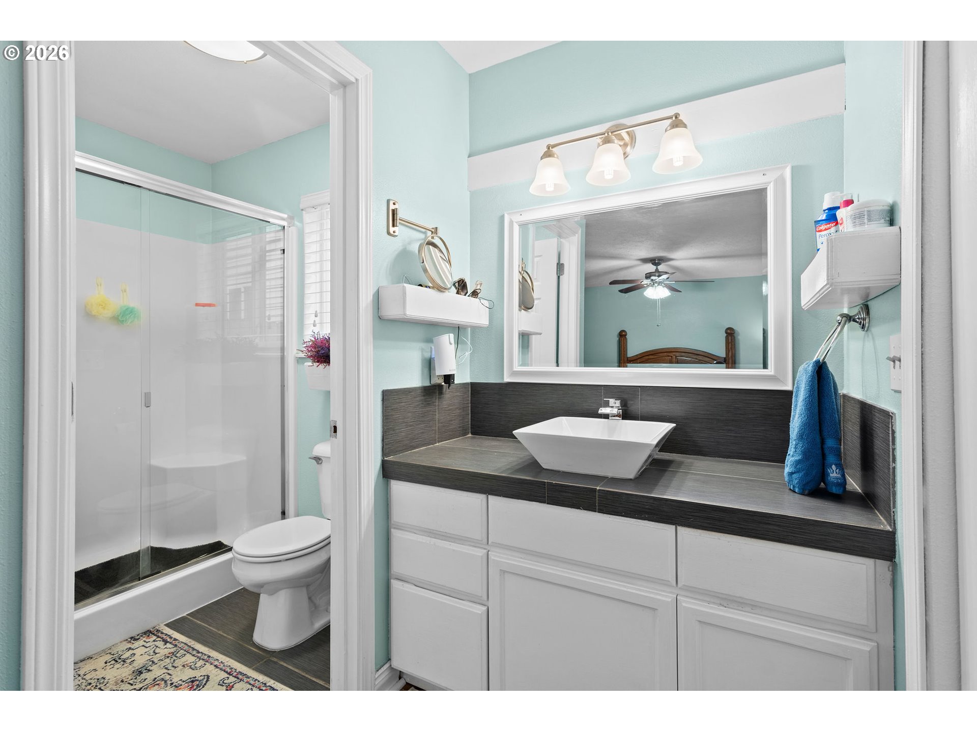 2846 Southeast 18th Circle Gresham, OR 97080 - Photo 24 of 40 Owner's Suite Bathroom