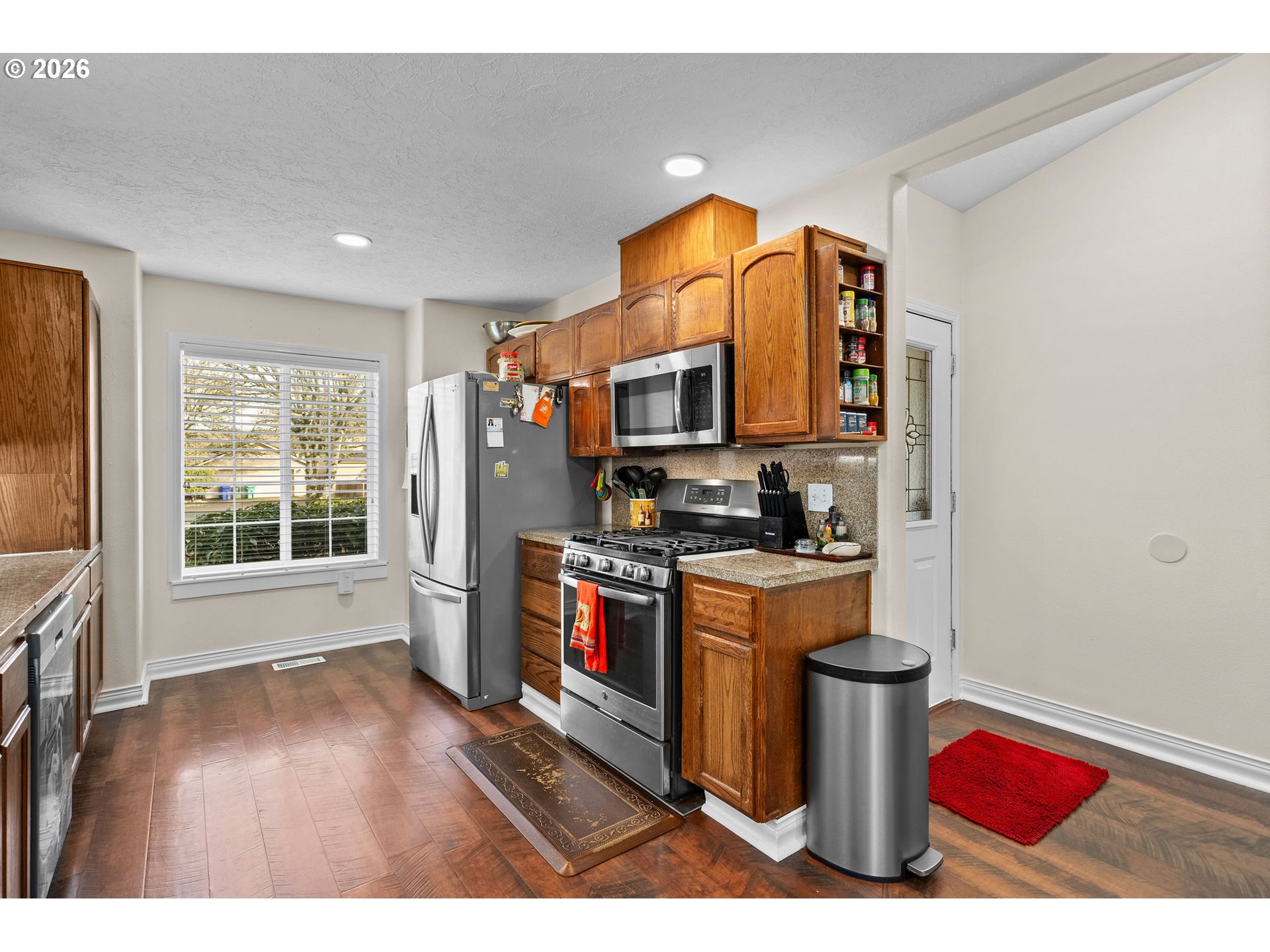 2846 Southeast 18th Circle Gresham, OR 97080 - Photo 10 of 40