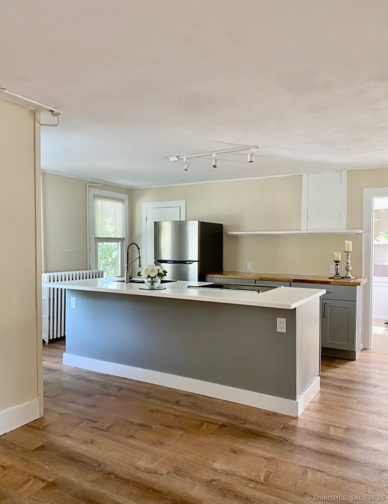 831 Boston Post Road Madison, CT 06443 - Photo 2 of 13 Kitchen with island