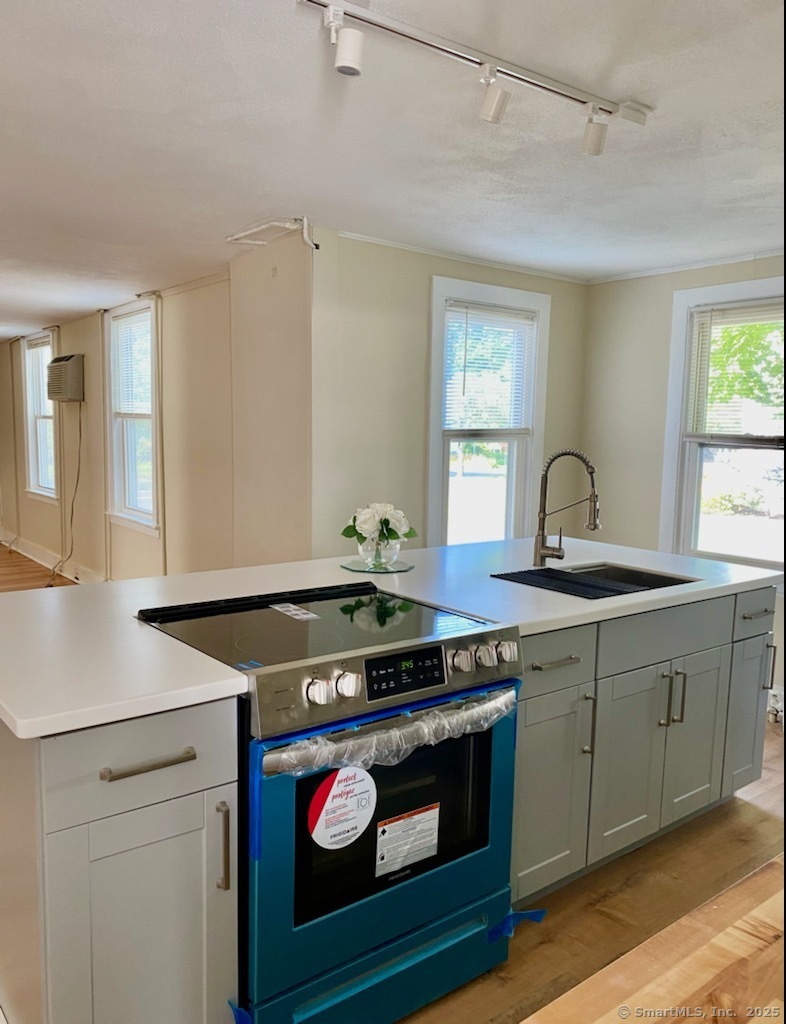 831 Boston Post Road Madison, CT 06443 - Photo 4 of 13