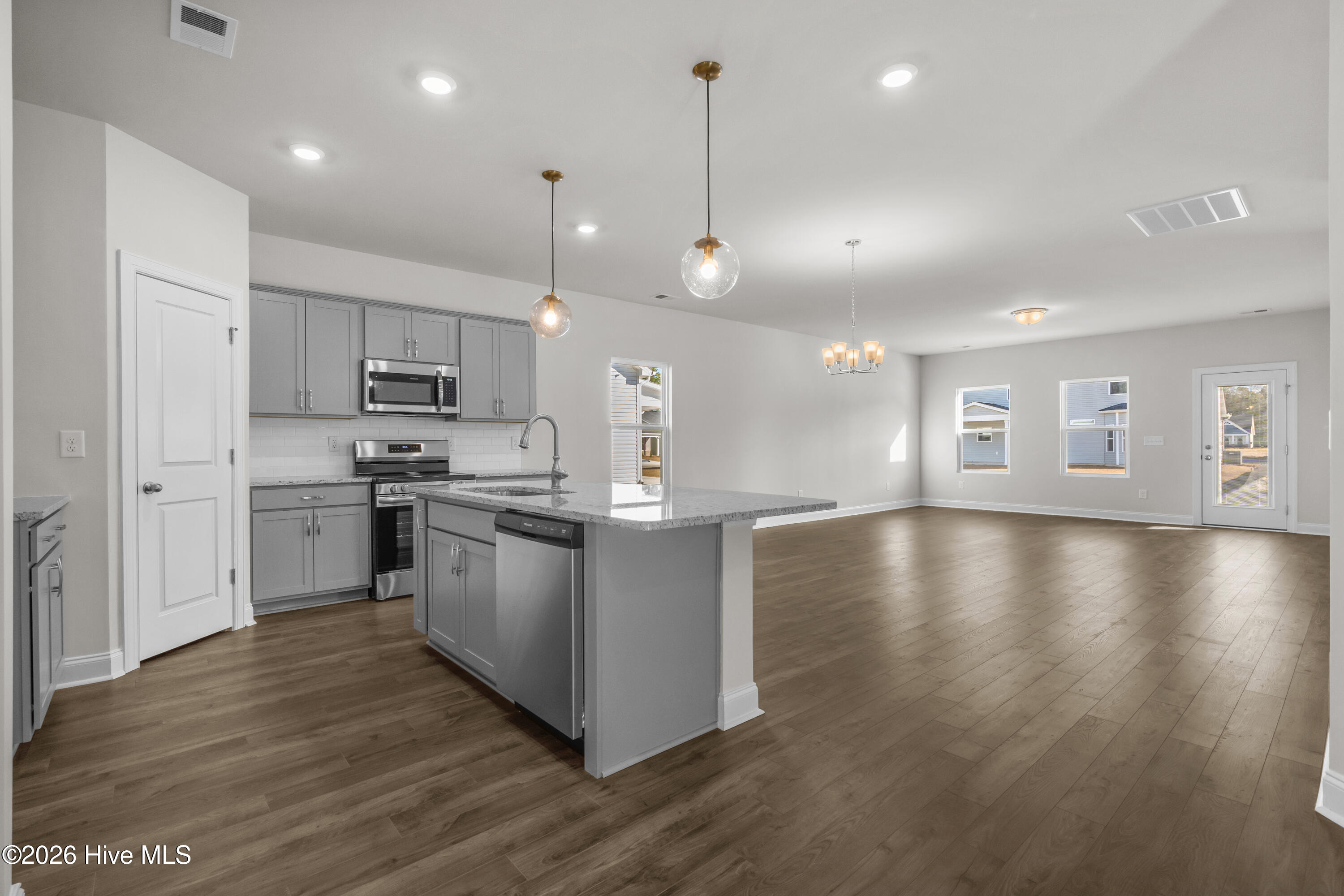 1099 Rosefield Way Calabash, NC 28467 - Photo 2 of 17