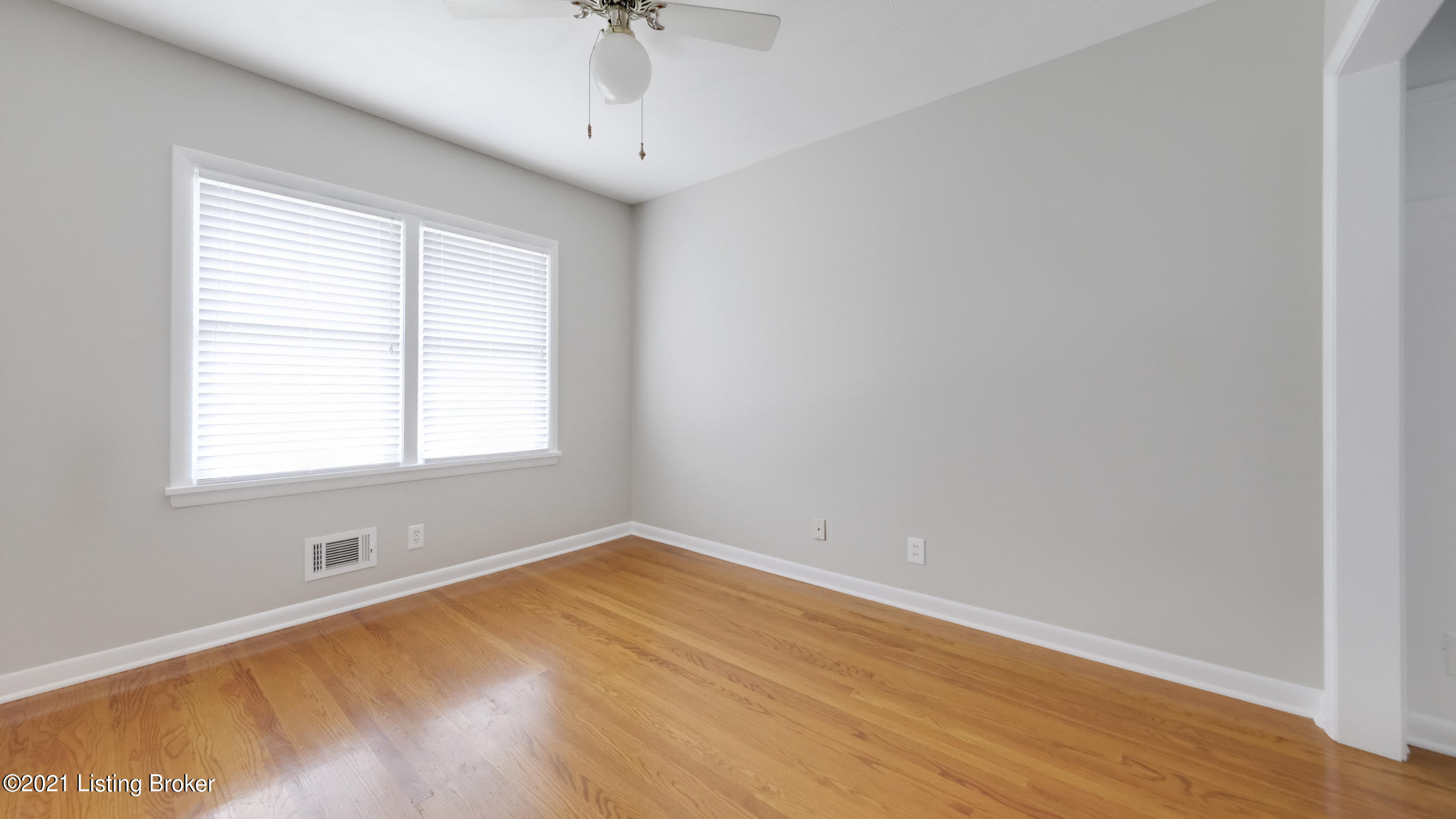 3118 Marlin Road Louisville, KY 40220 - Photo 21 of 36 3118 Marlin Rd-1021