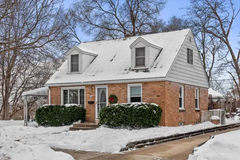 $264,900 | 5511 West Notre Dame Court, Milwaukee, WI 53208