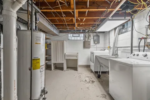 $264,900 | 5511 West Notre Dame Court, Milwaukee, WI 53208