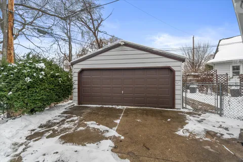 $264,900 | 5511 West Notre Dame Court, Milwaukee, WI 53208