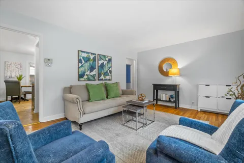 $264,900 | 5511 West Notre Dame Court, Milwaukee, WI 53208