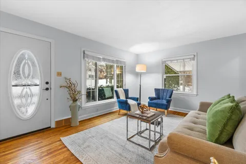 $264,900 | 5511 West Notre Dame Court, Milwaukee, WI 53208