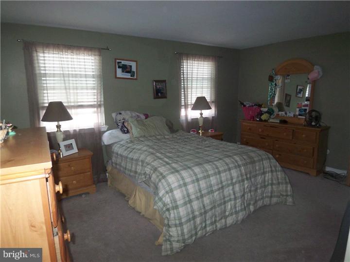 10114 West Keswick Road Philadelphia, PA 19114 - Photo 12 of 18 Gallery Image 12