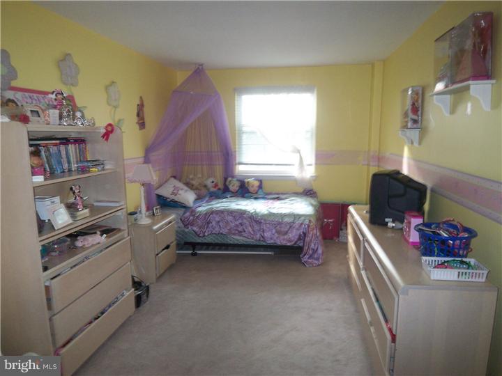 10114 West Keswick Road Philadelphia, PA 19114 - Photo 13 of 18 Gallery Image 13