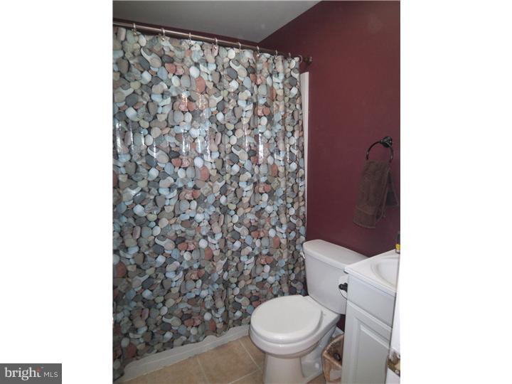 10114 West Keswick Road Philadelphia, PA 19114 - Photo 15 of 18 Bathroom