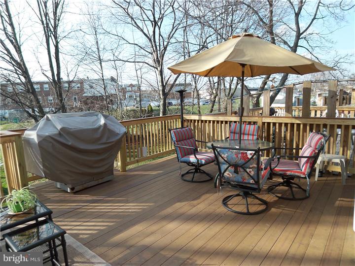 10114 West Keswick Road Philadelphia, PA 19114 - Photo 8 of 18 Deck