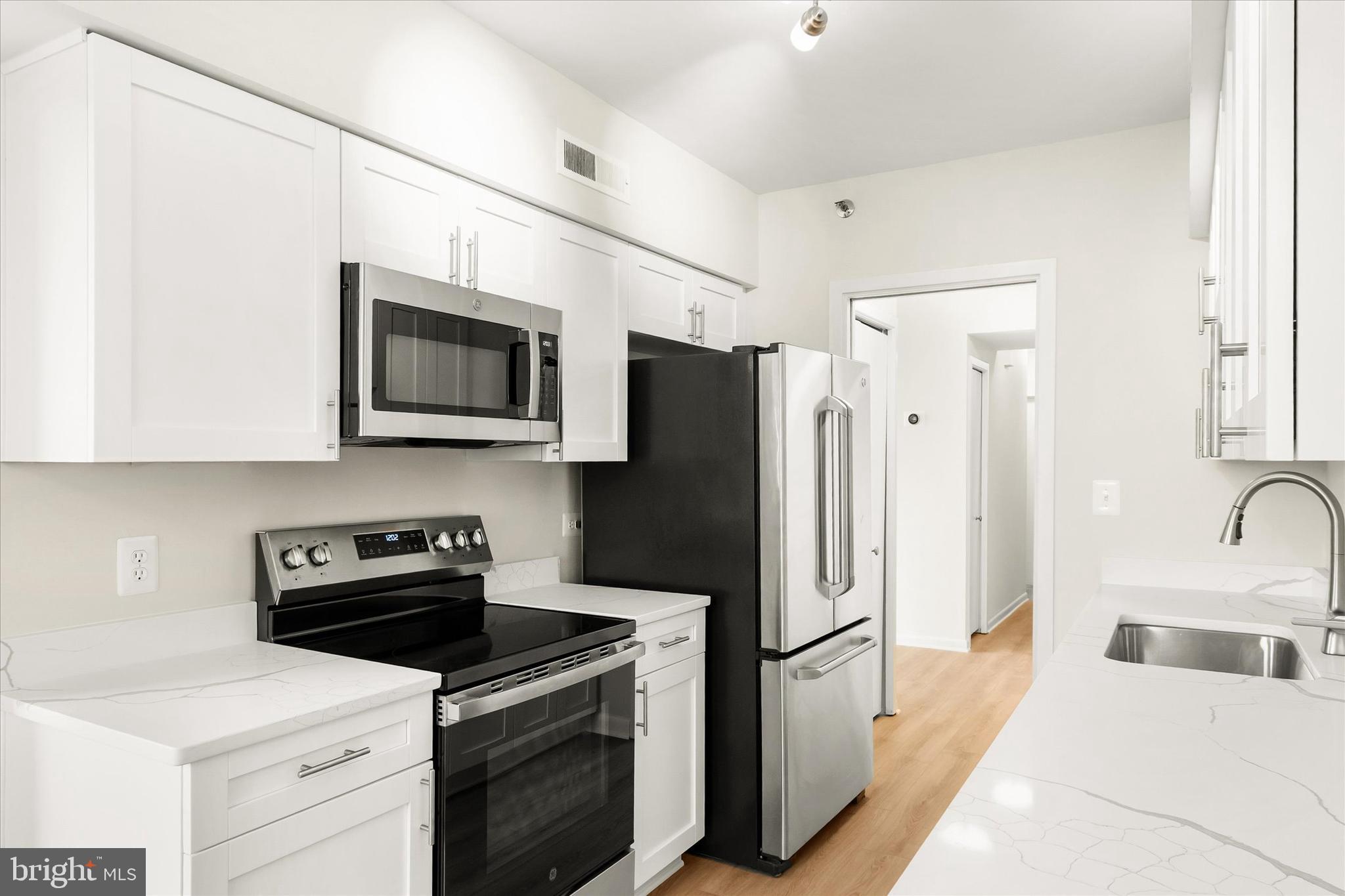 5505 Seminary Road, Unit 904N Falls Church, VA 22041 - Photo 8 of 37 Gallery Image 8
