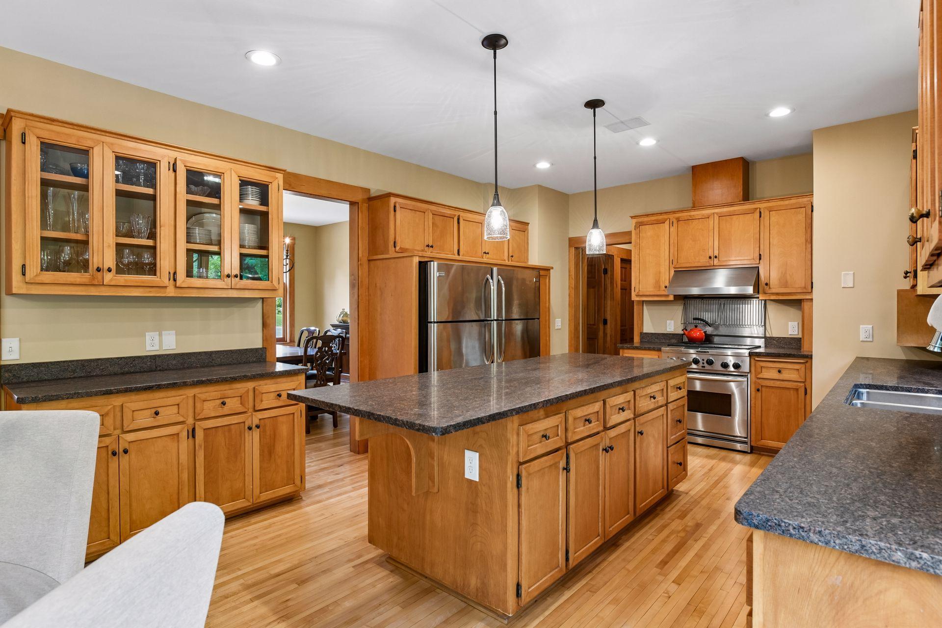 4845 Hamilton Road Minnetonka, MN 55345 - Photo 5 of 47